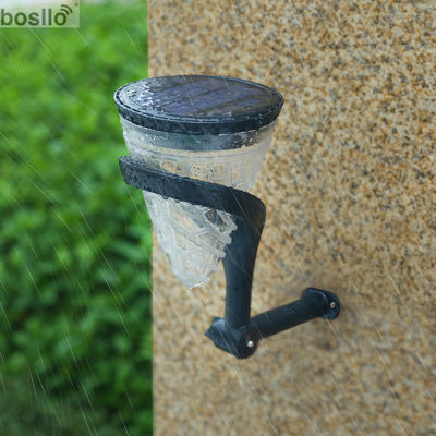 Bom preço. Tempo de carregamento 6-8 horas Luzes solares de jardim Eco-friendly Tamanho montado na parede on-line