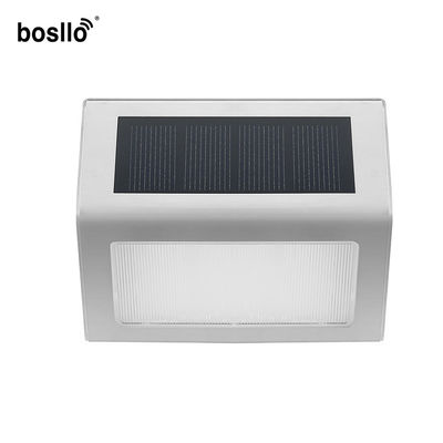 Bom preço. Lâmpadas solares de parede com ativação automática durante a noite e bateria AAA de 1,2 V 700 mAh on-line